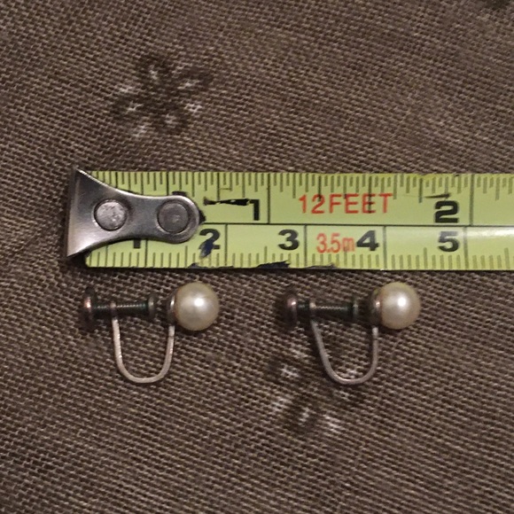Vintage Retro Faux Pearl Screw On Earrings - Picture 7 of 7